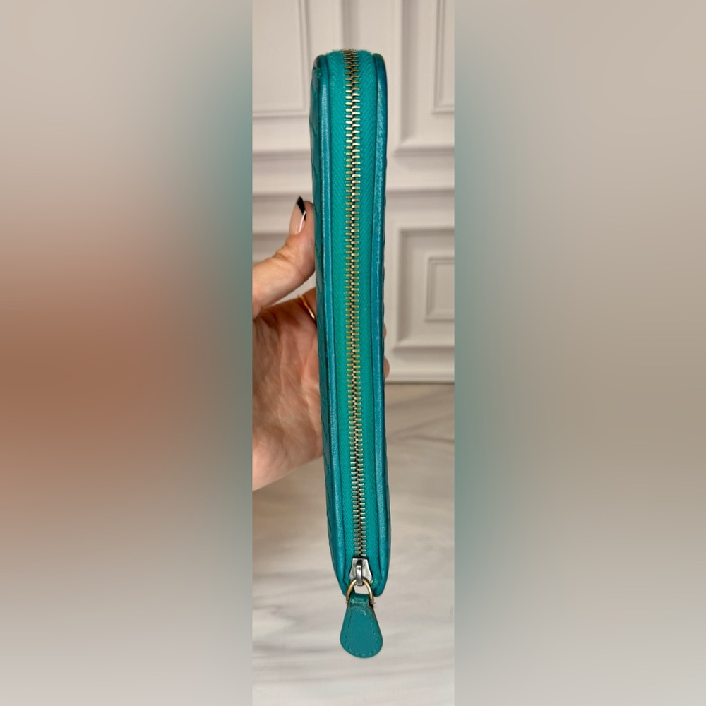 Bottega Veneta Mallard Turquoise Intrecciato Leather Zip Wallet | Full Inclusion - Picture 5 of 11